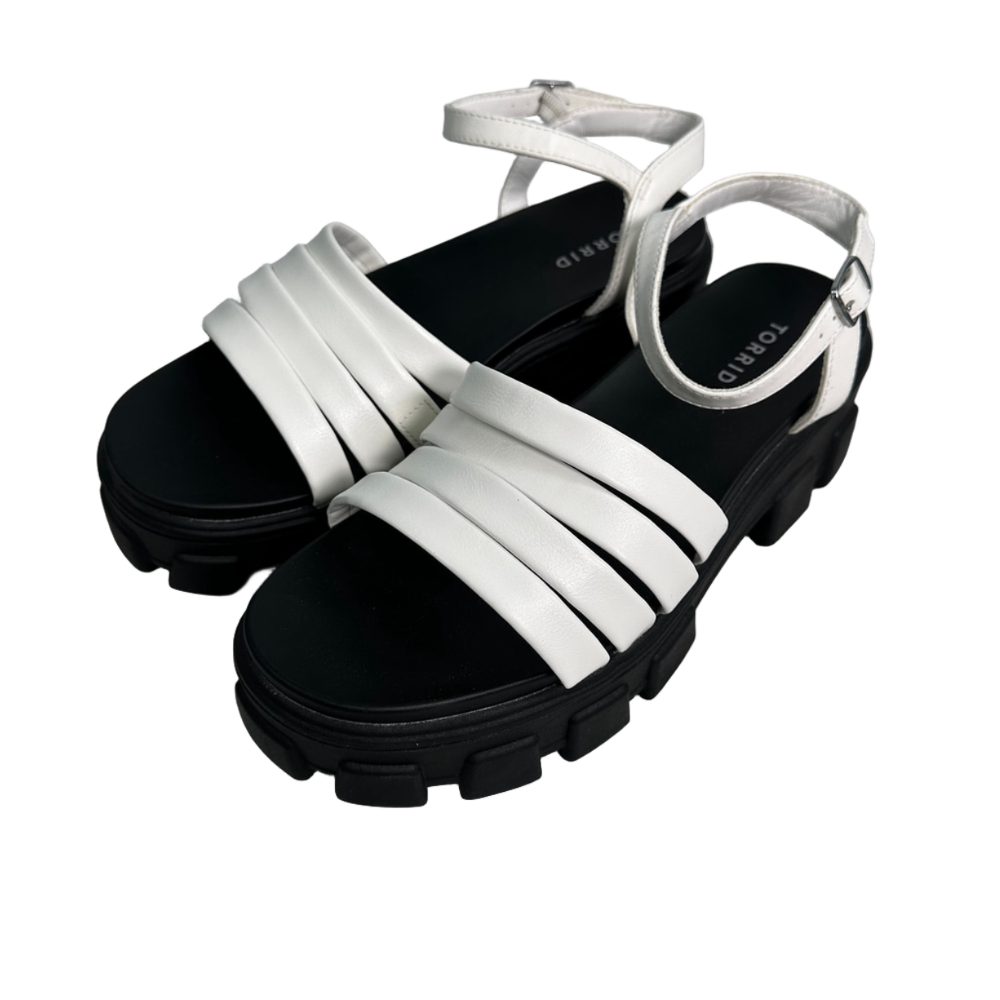 TORRID‎ White Chunky Strappy Platform Sandals 9.5